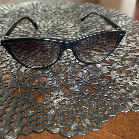 Isabel Marant Sleek Black Cat Eye Sunglasses - Picture 2 of 6